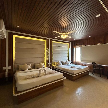 Hotel Dev Ganga Rishīkesh Dış mekan fotoğraf