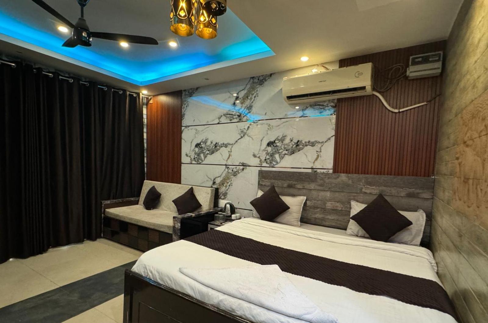 Hotel Dev Ganga Rishīkesh Dış mekan fotoğraf