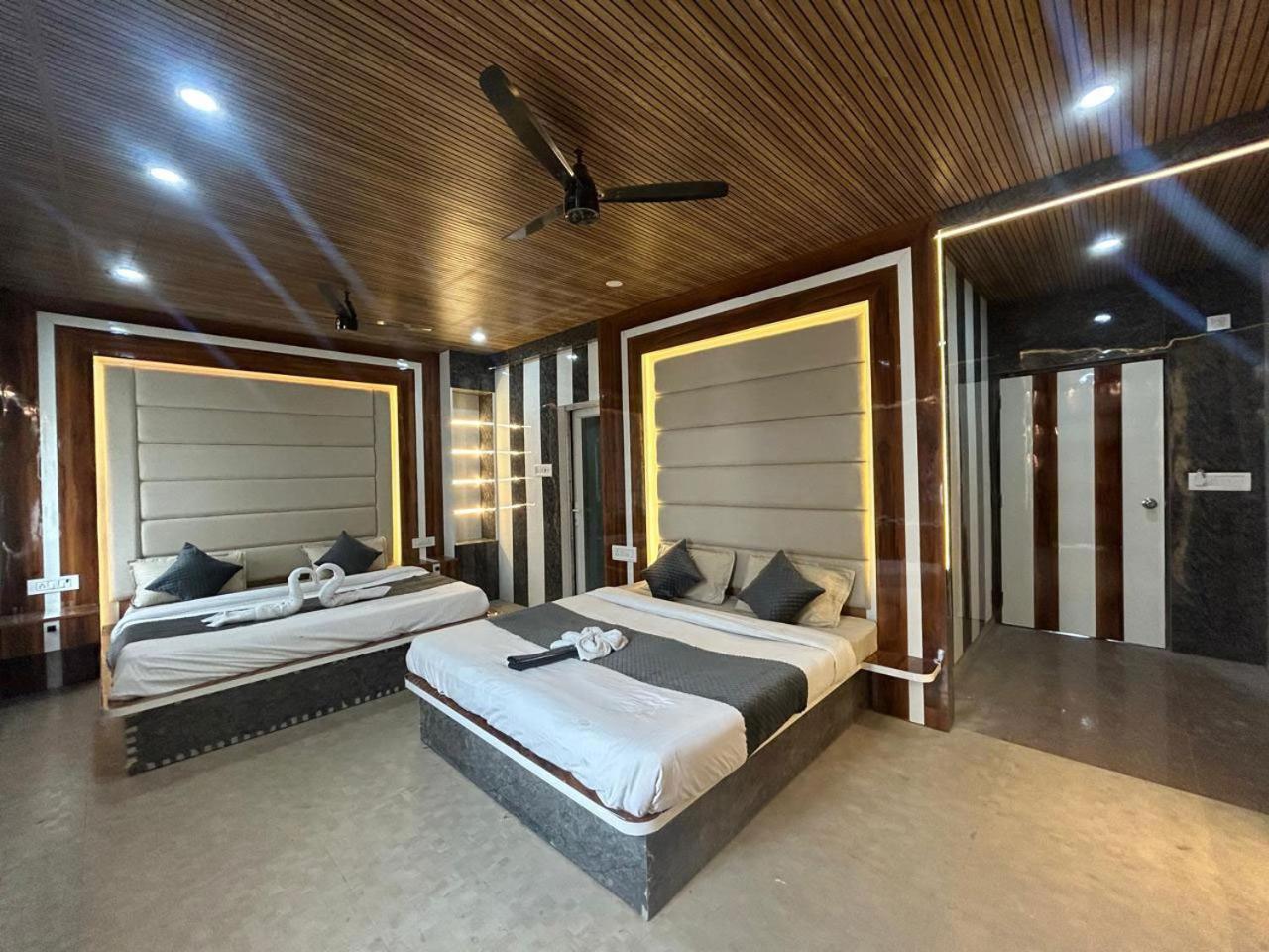 Hotel Dev Ganga Rishīkesh Dış mekan fotoğraf