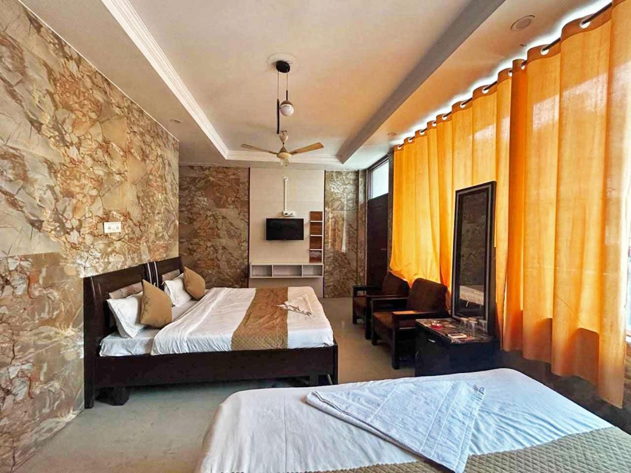 Hotel Dev Ganga Rishīkesh Dış mekan fotoğraf