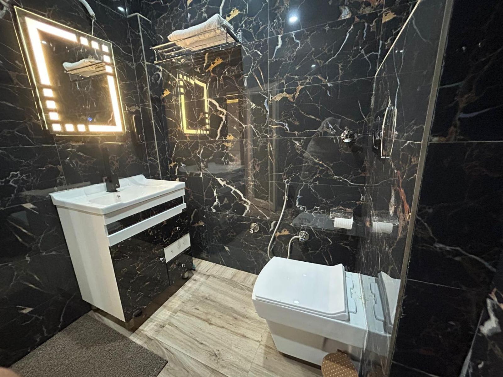 Hotel Dev Ganga Rishīkesh Dış mekan fotoğraf