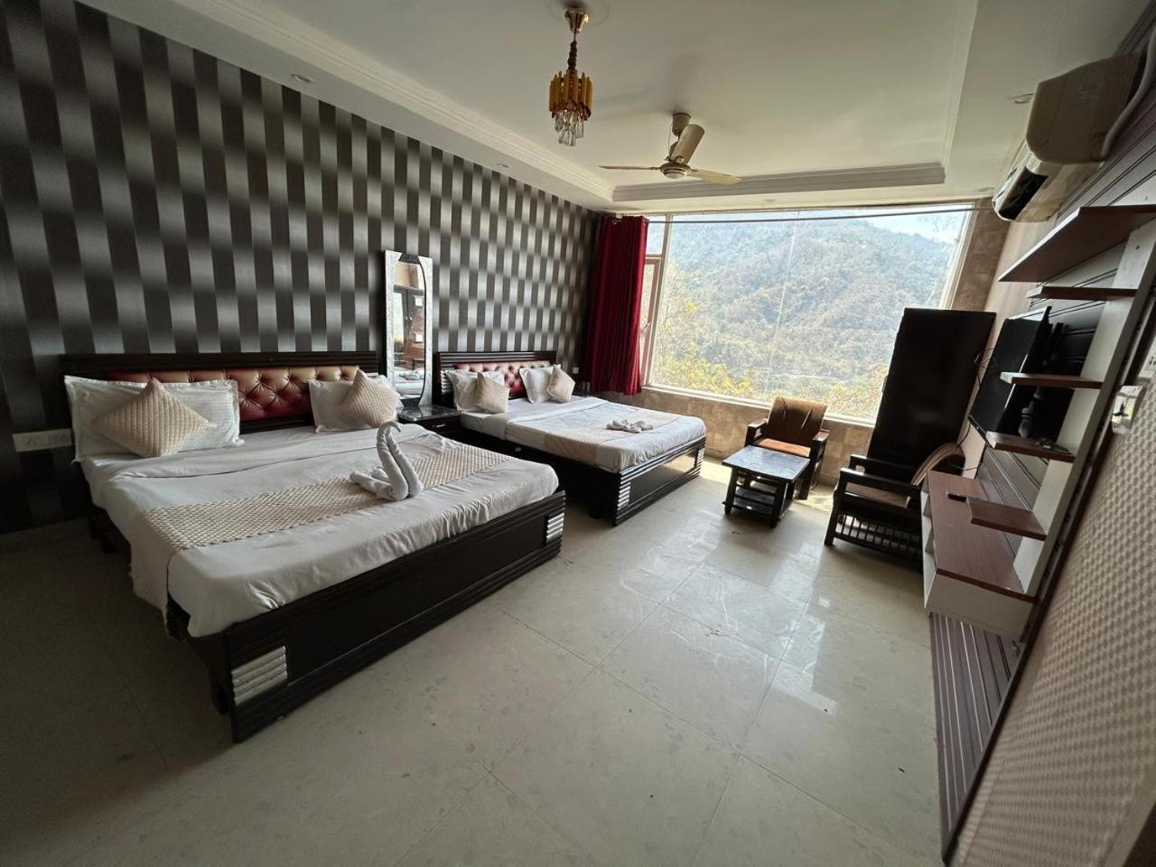 Hotel Dev Ganga Rishīkesh Dış mekan fotoğraf