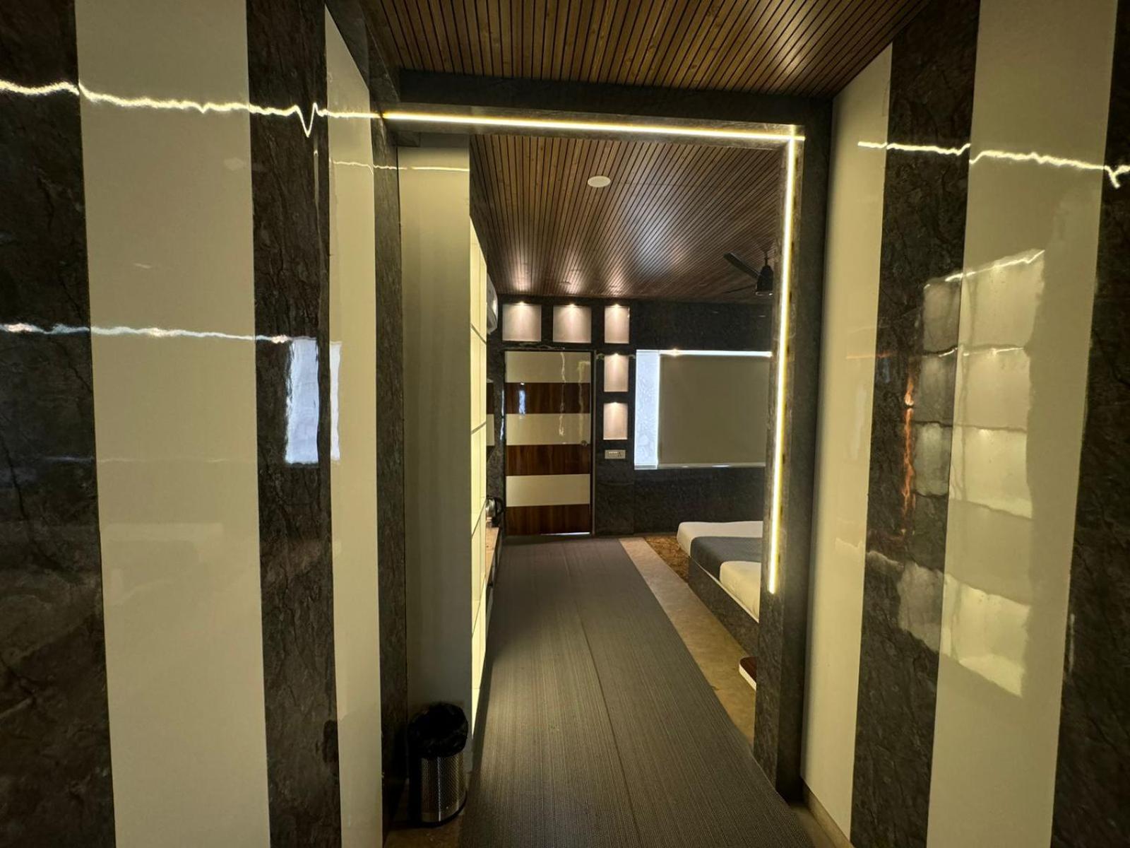 Hotel Dev Ganga Rishīkesh Dış mekan fotoğraf