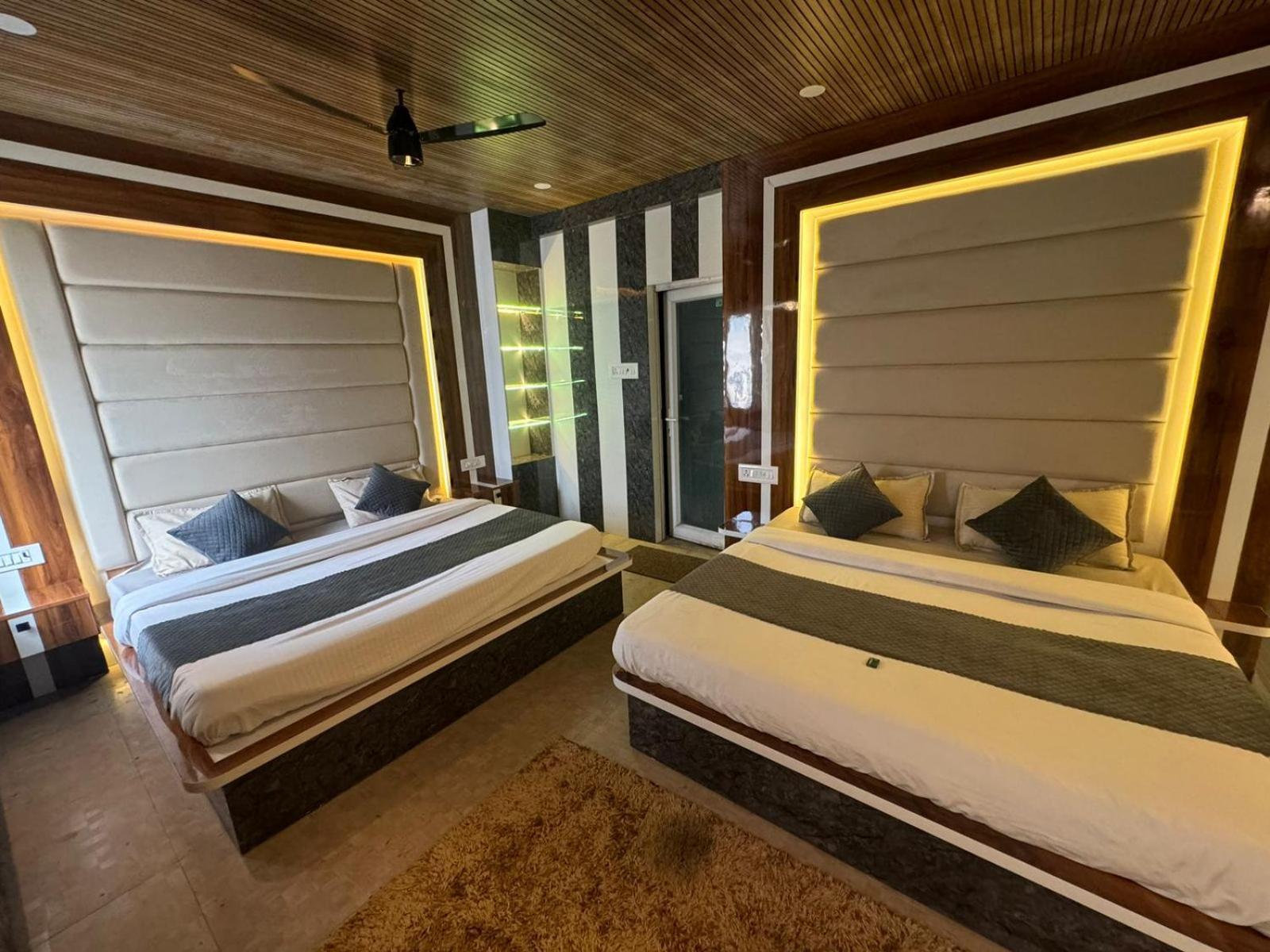 Hotel Dev Ganga Rishīkesh Dış mekan fotoğraf