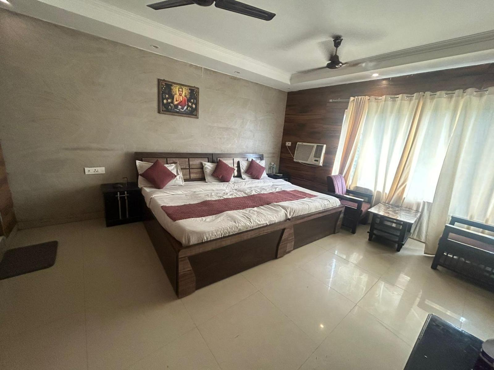Hotel Dev Ganga Rishīkesh Dış mekan fotoğraf