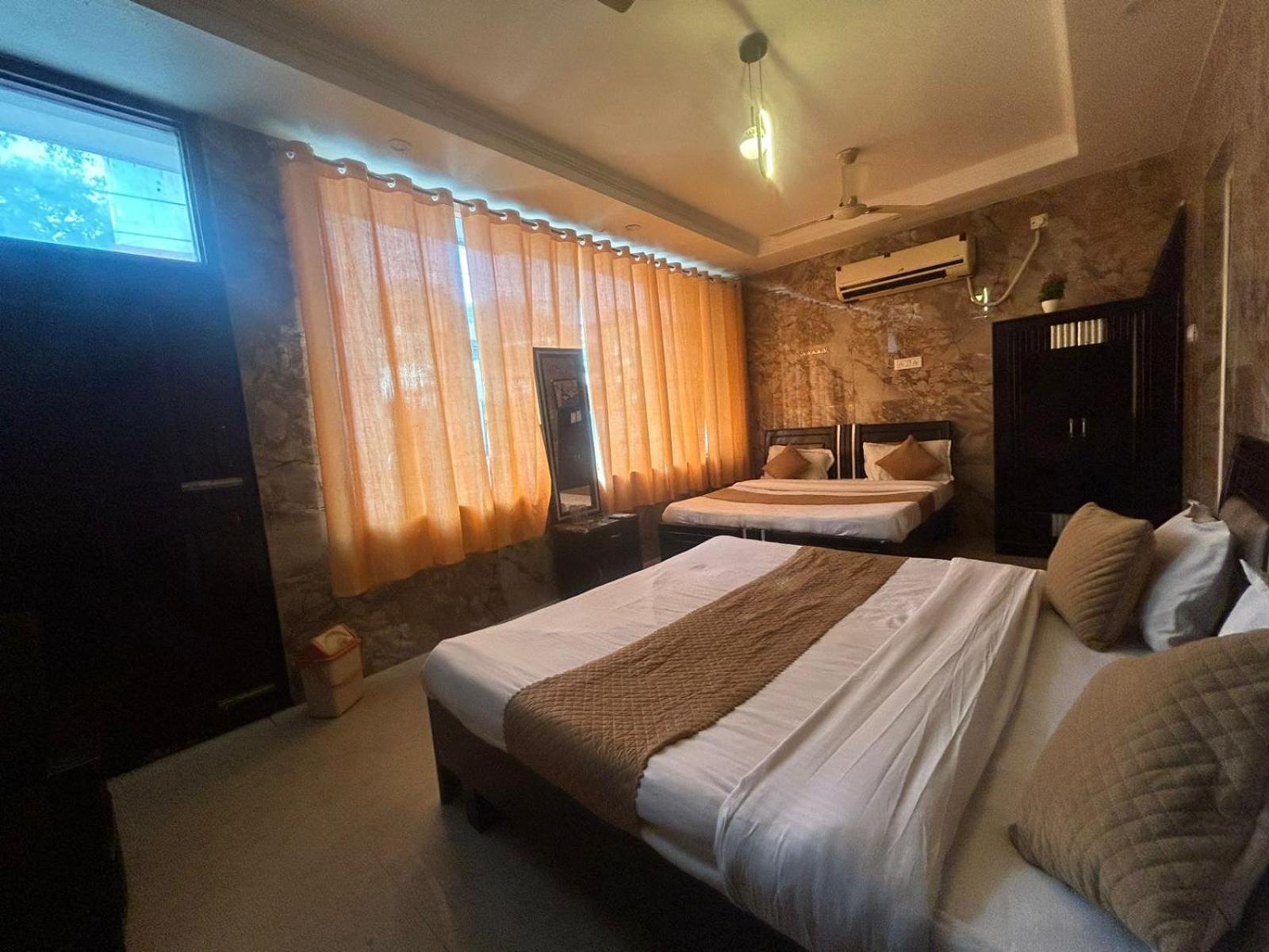 Hotel Dev Ganga Rishīkesh Dış mekan fotoğraf